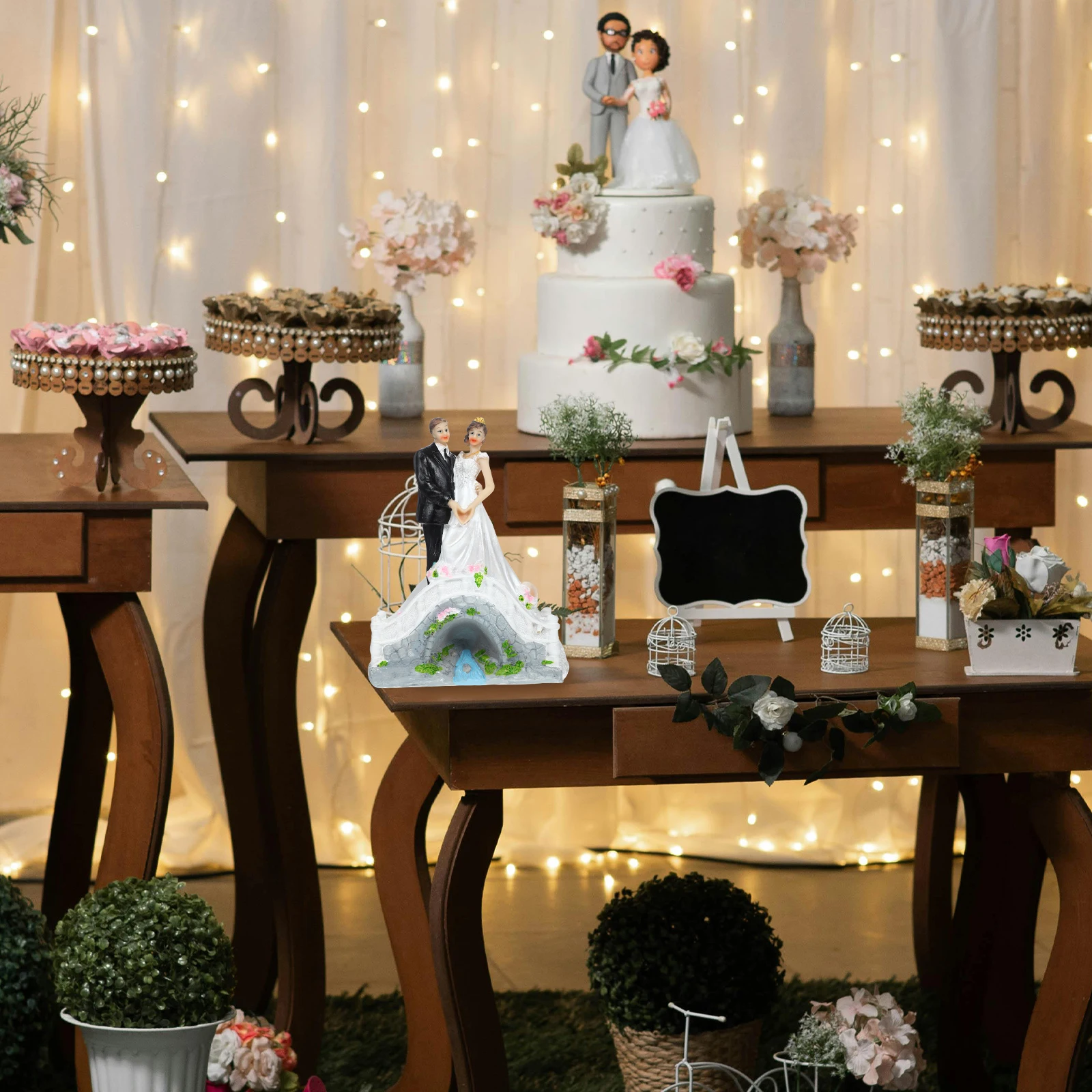 

Wedding Cake Resin Bride Groom for Cake Toppers Party Statue Delicate Wedding Decor Decoration Cartoon Figure