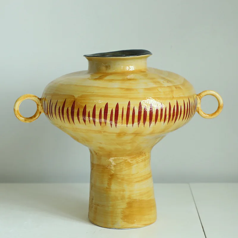 

Scandinavian Ceramics Vase Retro Style Desktop Ornaments Jingdezhen Craftsmanship Decoration Crafts for Gallery Decor Ornaments