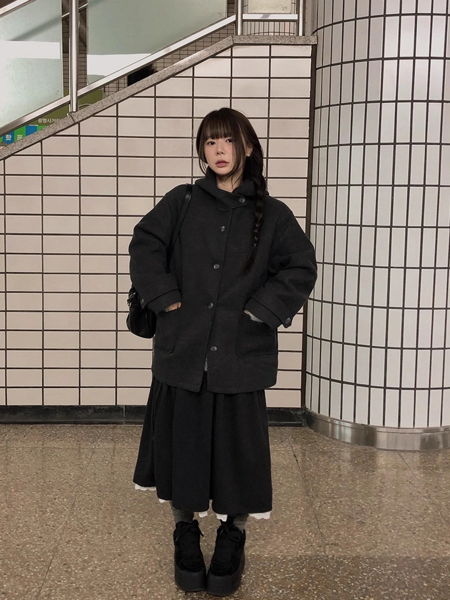 

Retro Single-Button Double-ket Hooded Wool Coat Women's Winter New Small Size Versatile Woolen Coat Long Sve Color