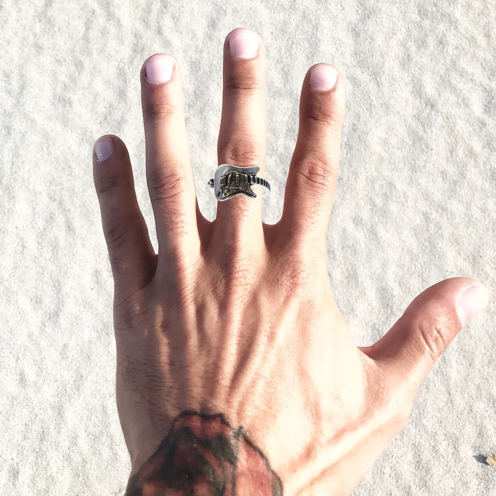 

4Pcs Cool Rings Men Music Inspired Punk Gothic Jewelry Zinc Alloy Adjustable Open Band for Daily Wear Party Gift