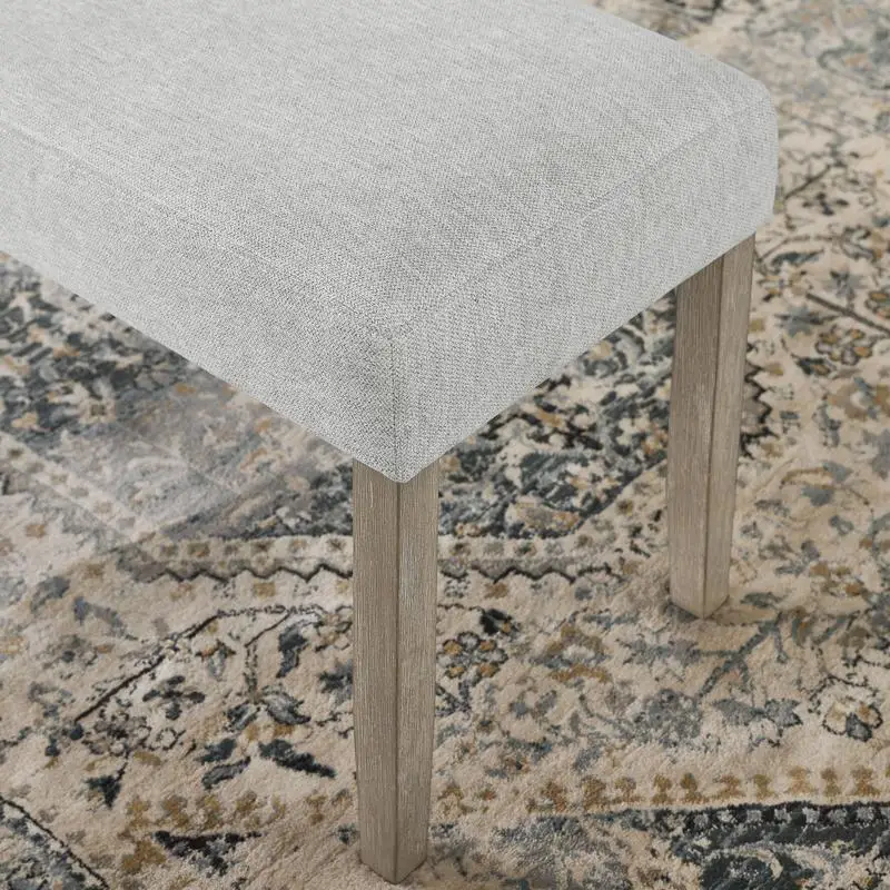 Banco de jantar com acabamento em carvalho claro e estofamento em tecido cinza claro