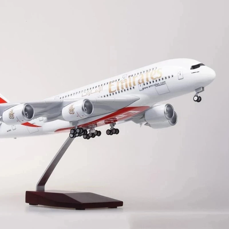 Imagem -03 - Coleção Diecast Model Toy Avião com Luz e Rodas A380 Emirates Avião Resina Airbus Rodas 45cm Escala 160