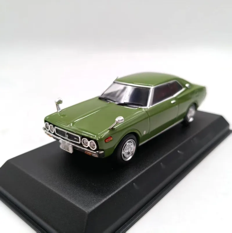 

1/43 New Arrival Special Price Diecast Metal Japanese Classic 2000 Vintage Car Model Replica Furniture Display Collection Toys