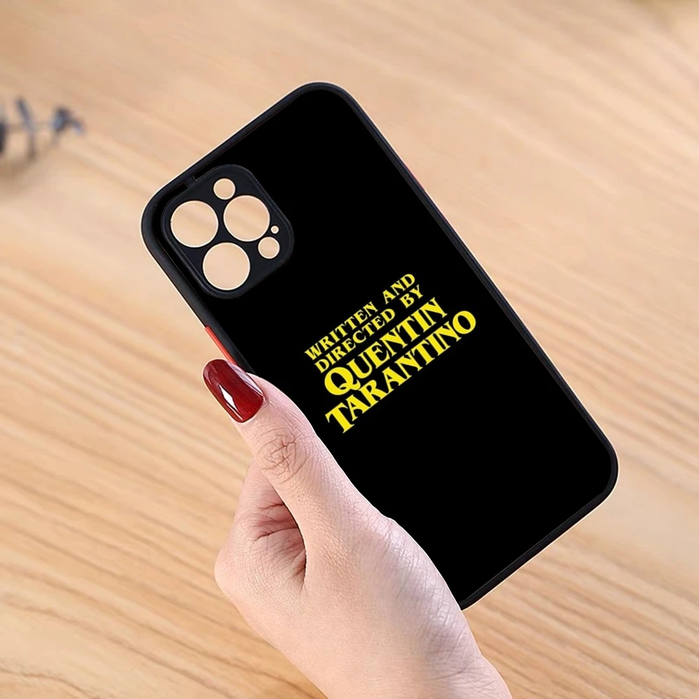 Capa preta fosca de telefone Quentin Tarantino para iPhone 16Pro Max, 15, 13, 12, 11, 14 Pro Max, Mini Plus, XS, XR