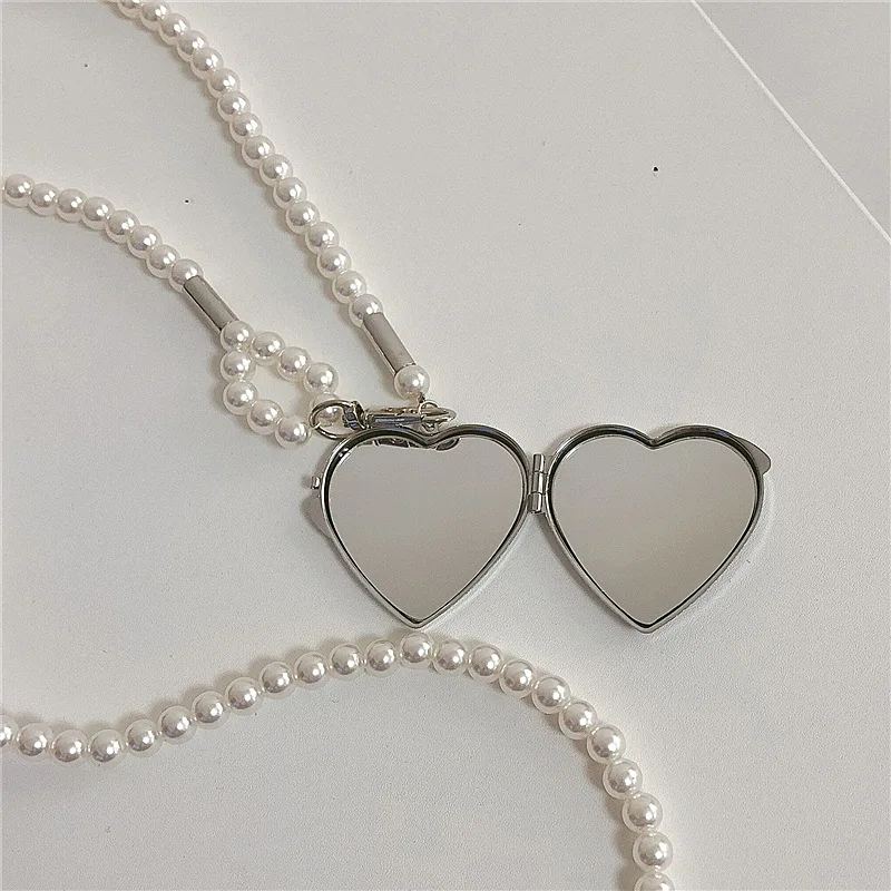 Ins New Trendy Pearl Waist Chain Crossbody Strap Women\'s Fashion Heart-shaped Mirror Pendant Jewelry Belt Skirt Suit Accessories