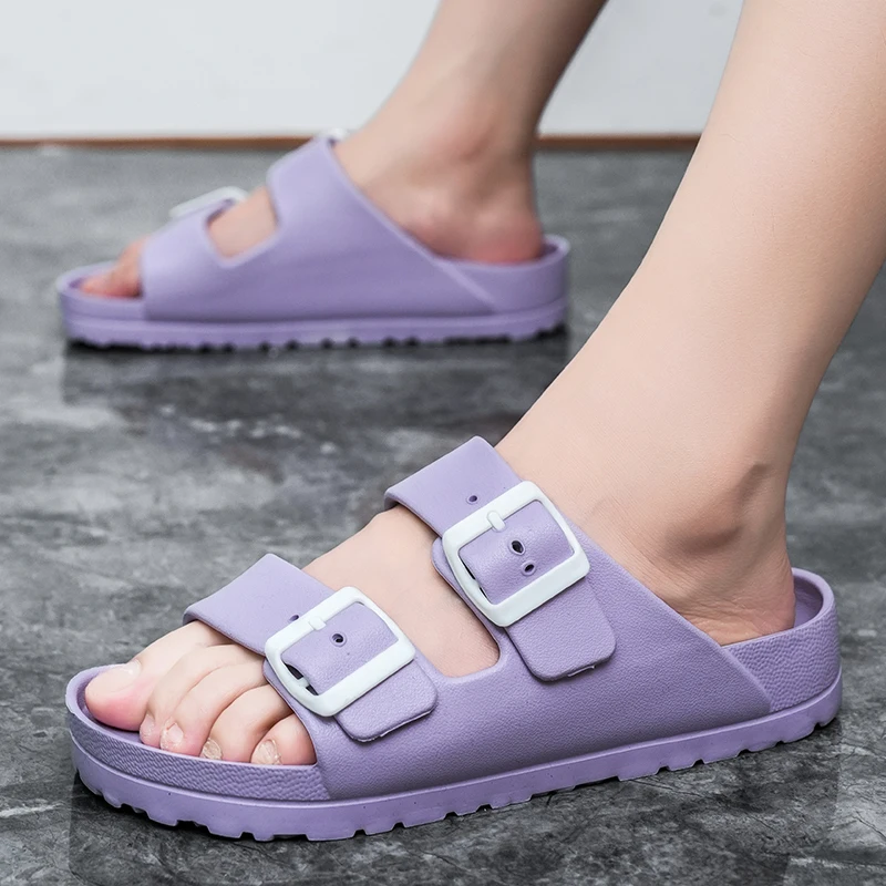 شباشب مطاطية خفيفة الوزن للسيدات مع شريطين بإبزيم مزدوج، صنادل نسائية مسطحة من Birken، أحذية منزلية للشاطئ