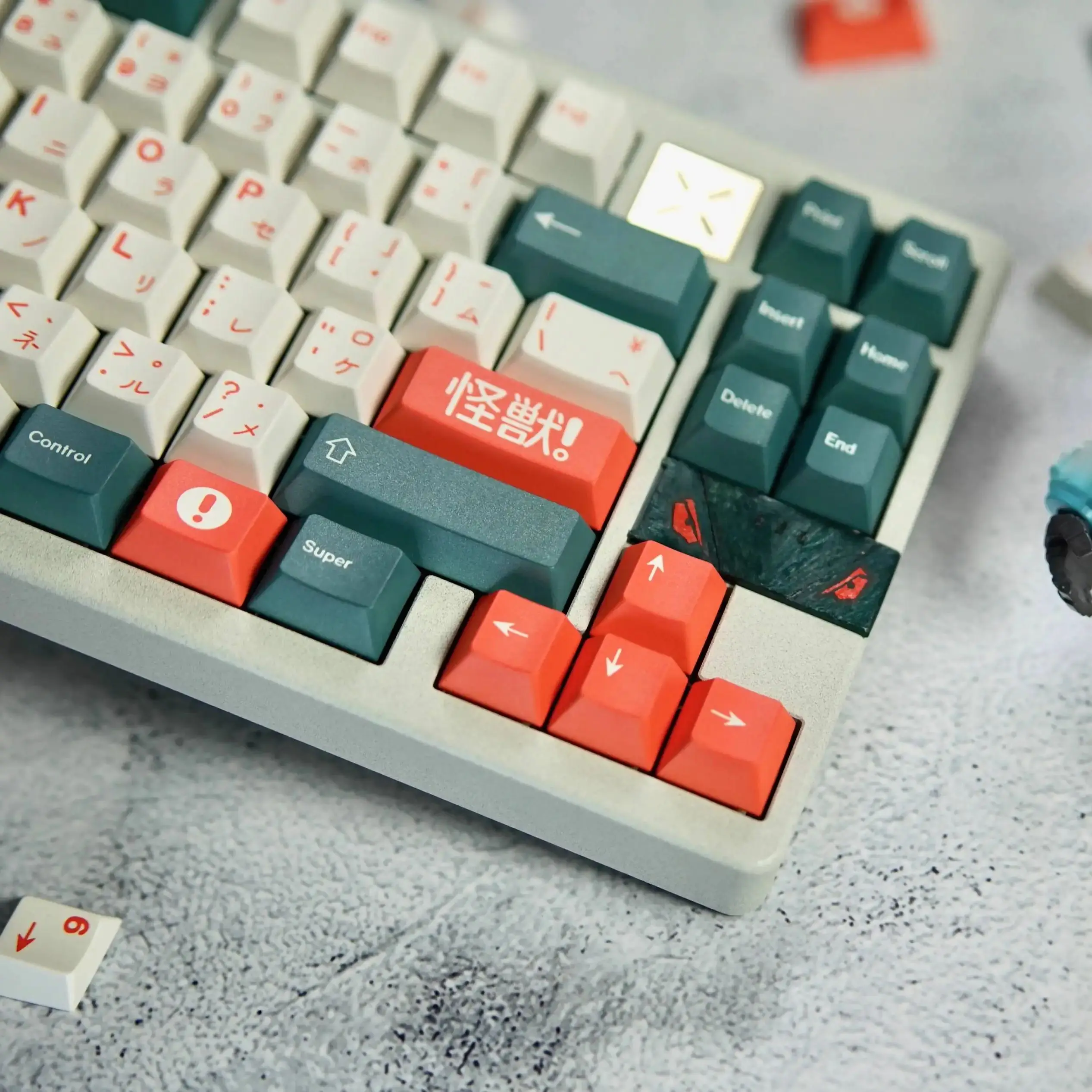 Imagem -04 - Gmk Kaiju Keycap Cereja Priofile Pbt Sublimação Dye Teclado mx Jogo Mecânico 61 68 75 87 87 980 136 Chaves