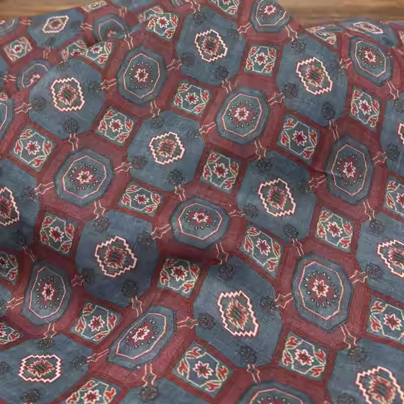 

High quality pure ramie fabric with wine red printing, suitable for summer shirts, dresses, and hand sewn fabrics.