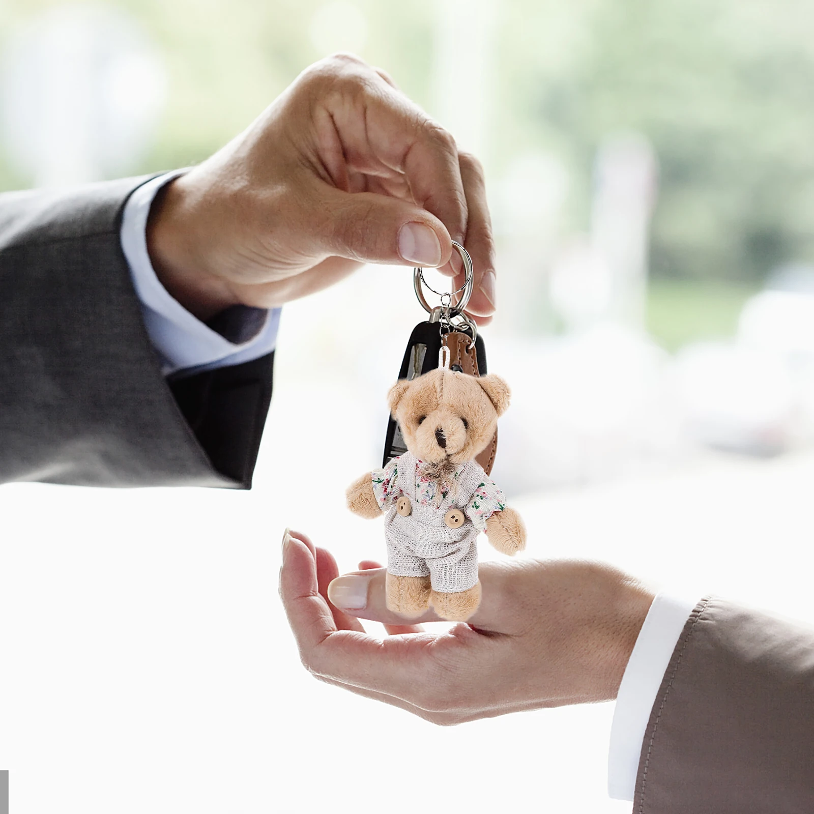 

1Pcs Mini Backpack Charm Cute Bear Design Keychain for Bag Car Key Decoration Hanging Ornament Stuffed Animal Style Accessory