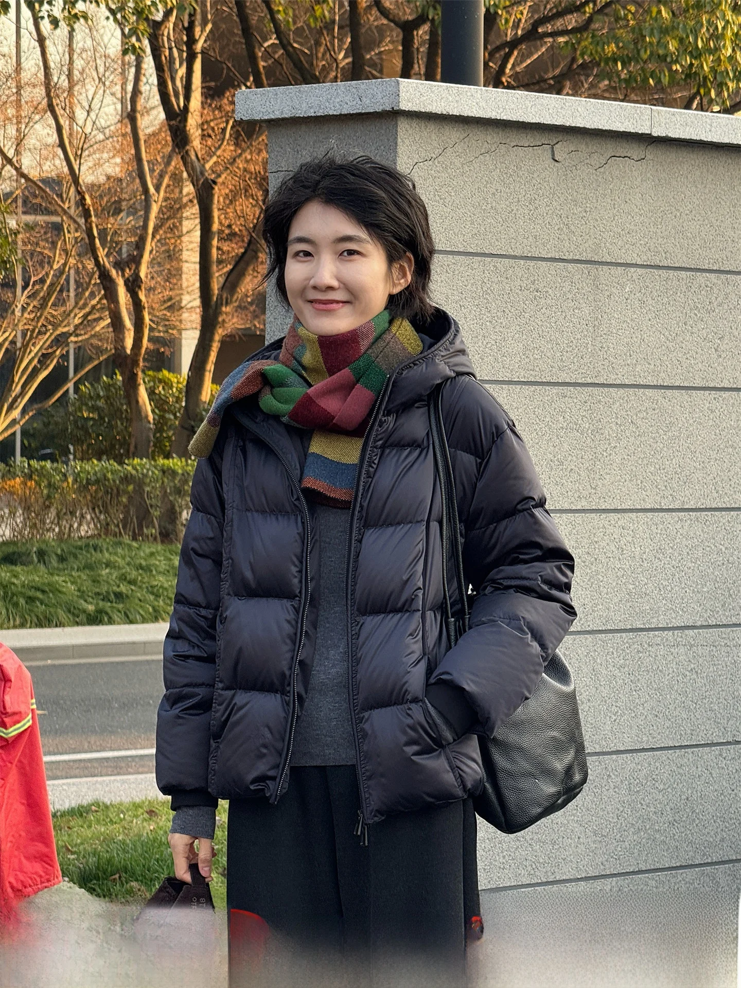 

Теплая женская пуховая куртка Langqing Tong с капюшоном, двойной молнией, на гусином пуху, для повседневной носки, стандартный крой, сшитый узор