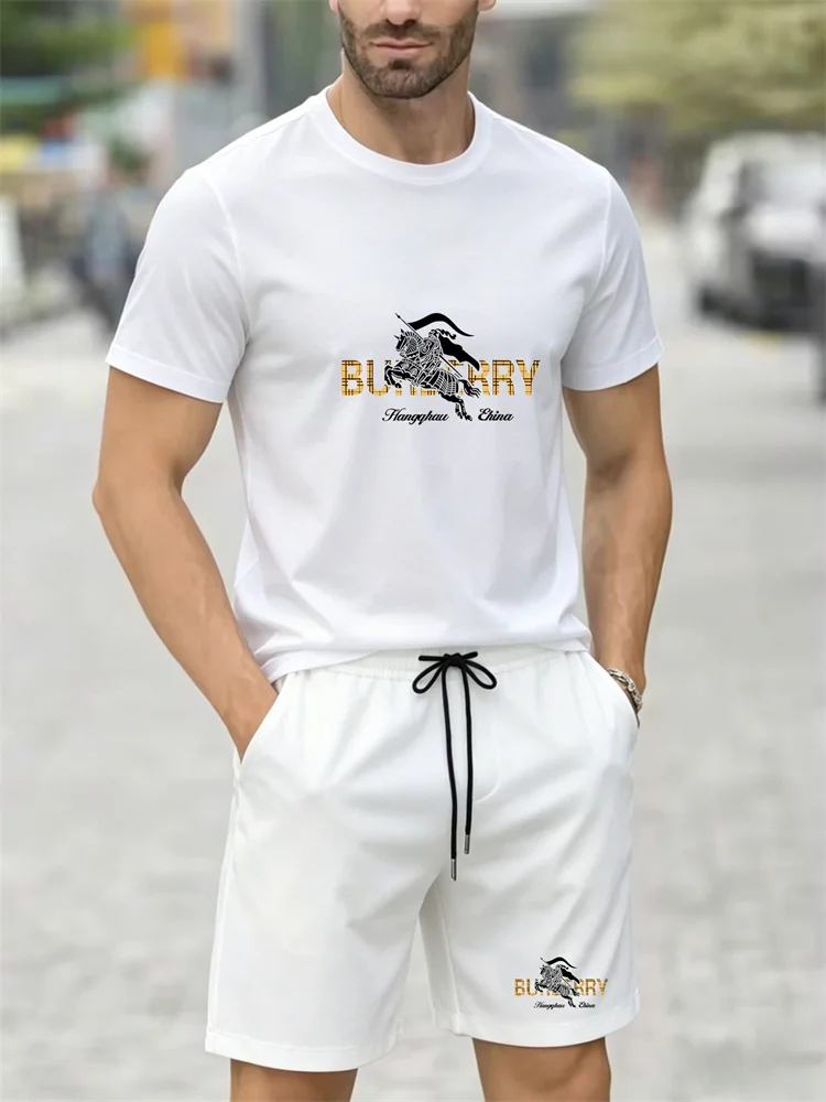 

New Summer Fitness Sportswear for Men, Short-sleeved T-shirt and Shorts Two-piece Set, Breathable and Quick-drying Casual Wear.