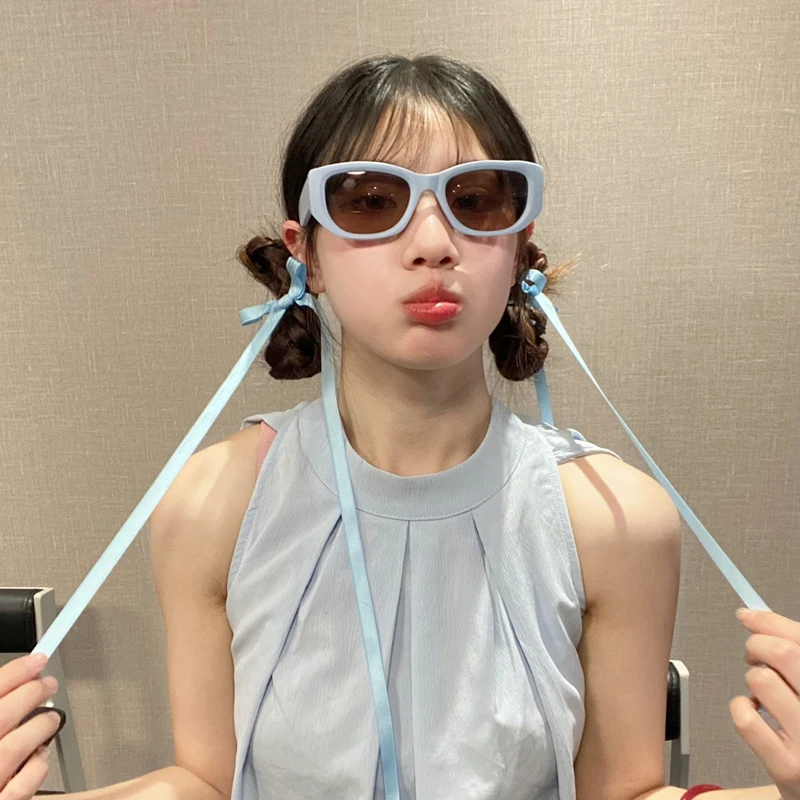

2025 New Fashion Small Square Dopamine Wind Sunglasses Women Cute Blue Beach Sun Glasses Female Summer Outdoor Oculos De Sol