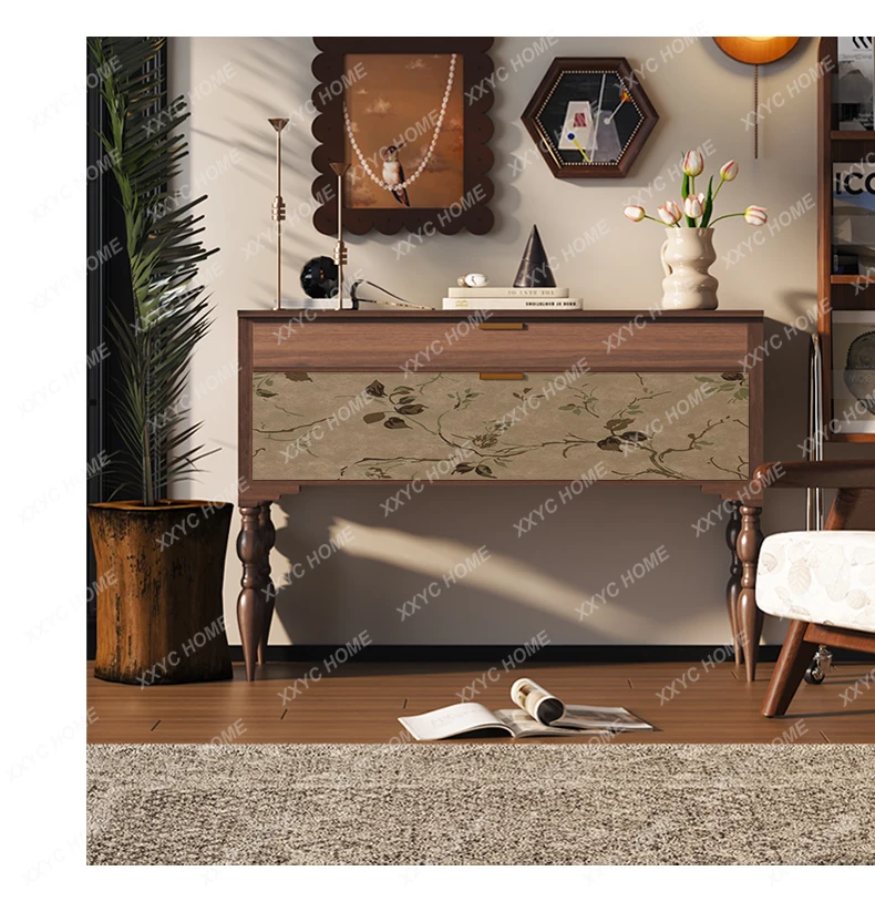 

Винтажный входной шкаф-витрина из массива дерева с ножками в форме тыквы