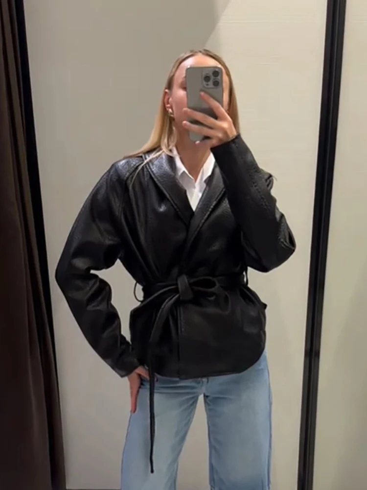 Vintage Solid Faux Leather V-neck Jacket Women Chic Lapel Collar Cinched Waist Long Sleeve Coat New Autumn Daily Date Streetwear