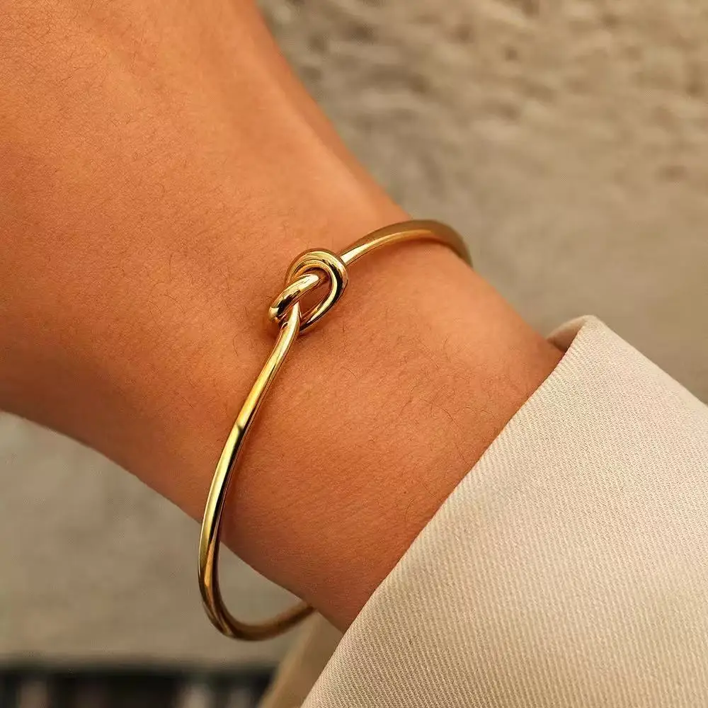 Fashionable Fetro Leaf Woven Twisted Texture Men's And Women's Bracelets, Suitable For Daily Wea