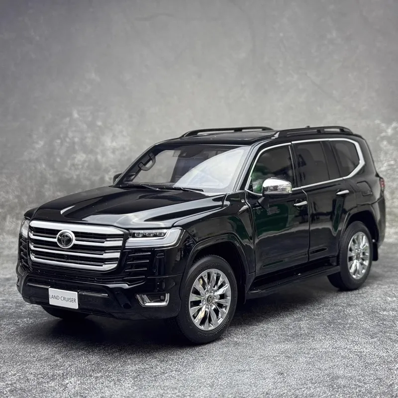 

1/24 Toyota Land Cruiser LC300 SUV Alloy Car Model Diecast Metal Off-road Vehicles Car Model Sound Light Simulation Kid Toy Gift