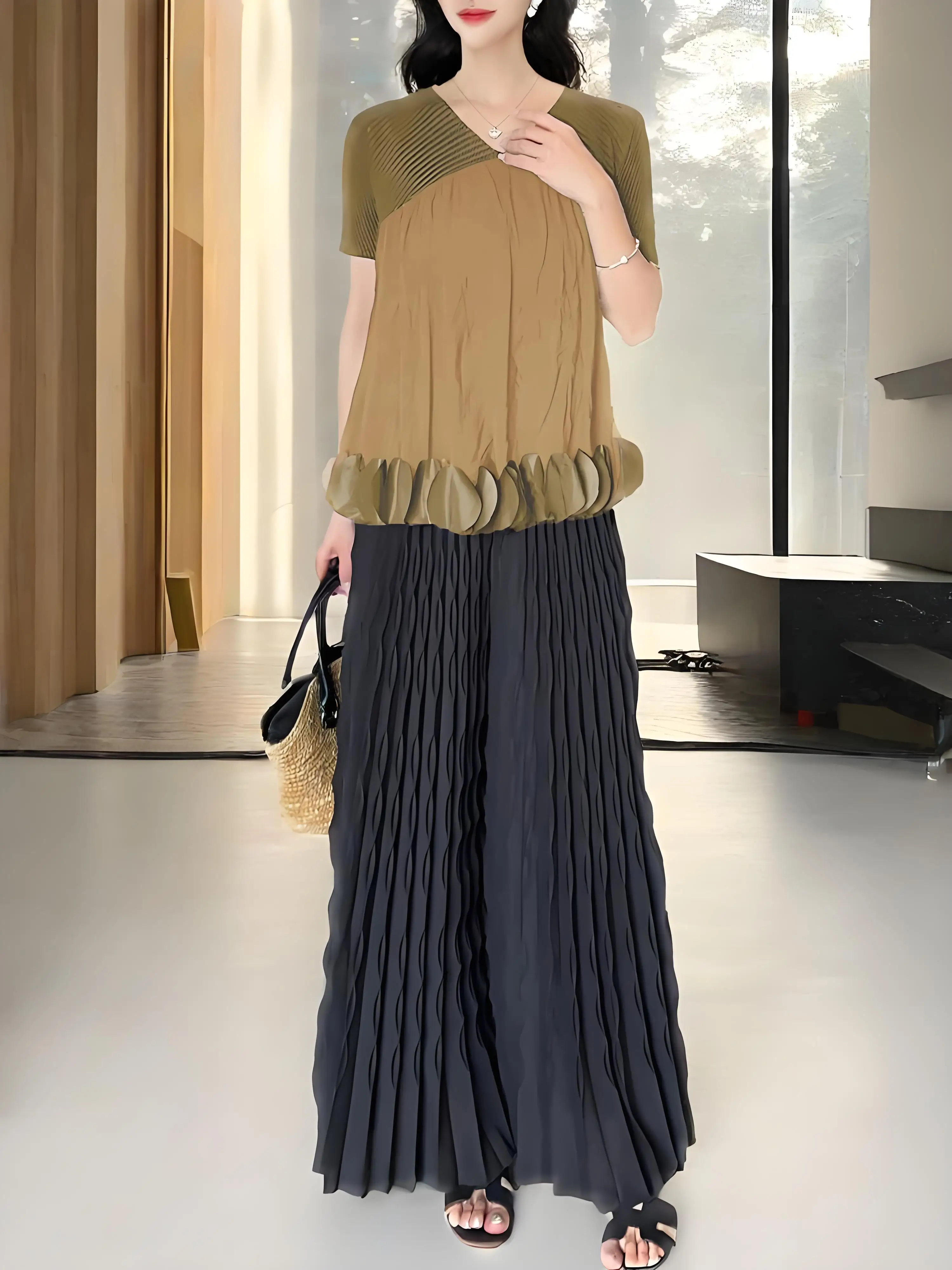 

Miyake 2025 Pleated New Solid Color Elastic Waist Folded Wide Leg Pants Women's Fashion Pleated Temperament Elastic Loose Pants