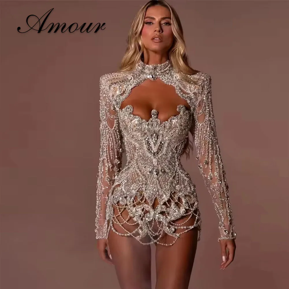 Amour Luxuriöses, mit Perlen verziertes, kurzes Party-Abschlussballkleid, handgefertigtes Meerjungfrau-Mini-Abendkleid mit herzförmigem Ausschnitt und Jacke, individuell gestaltet