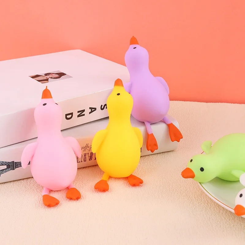 カラフルで楽しいストレス解消おもちゃ 動物のアヒル感覚玩具 指先で遊べる大きなガチョウ 自由に変形できる減圧スクイーズ玩具