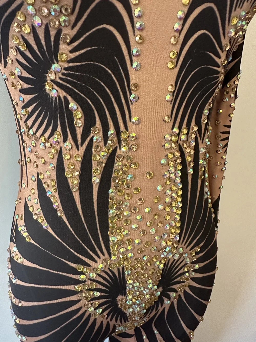 Tuta con strass scintillanti per le donne Costume da spettacolo di danza vestito da discoteca per feste di abbigliamento da palcoscenico femminile