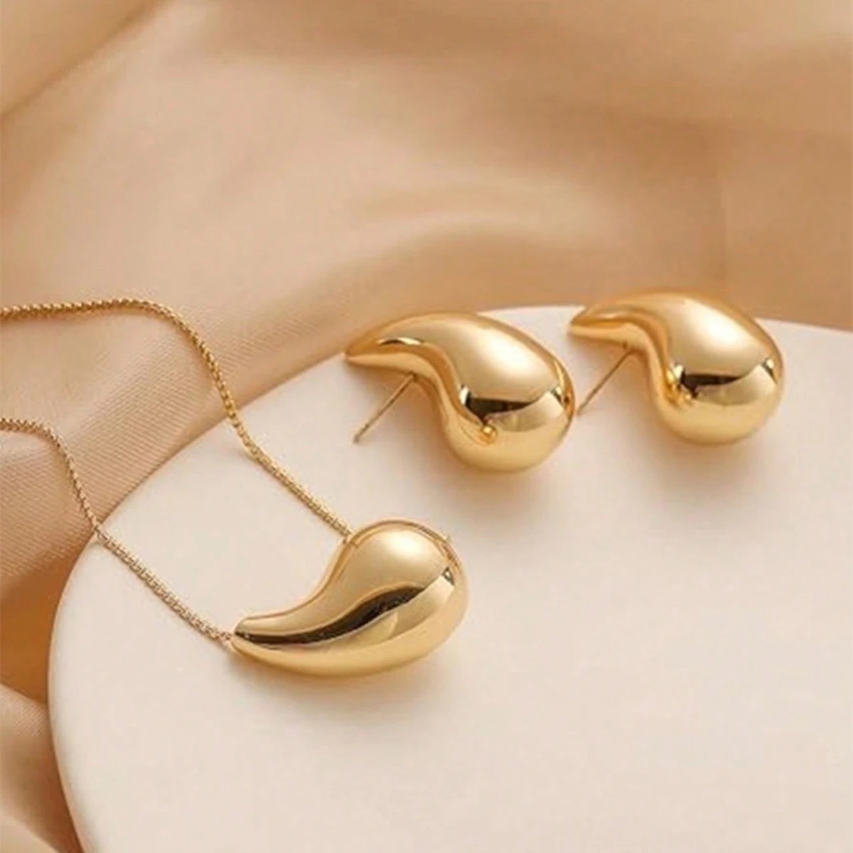 3pcs Jewelry Suit Stylish Water Drop Design Necklace Earring Set Women\'s Minority Long Necklace Geometric Earrings