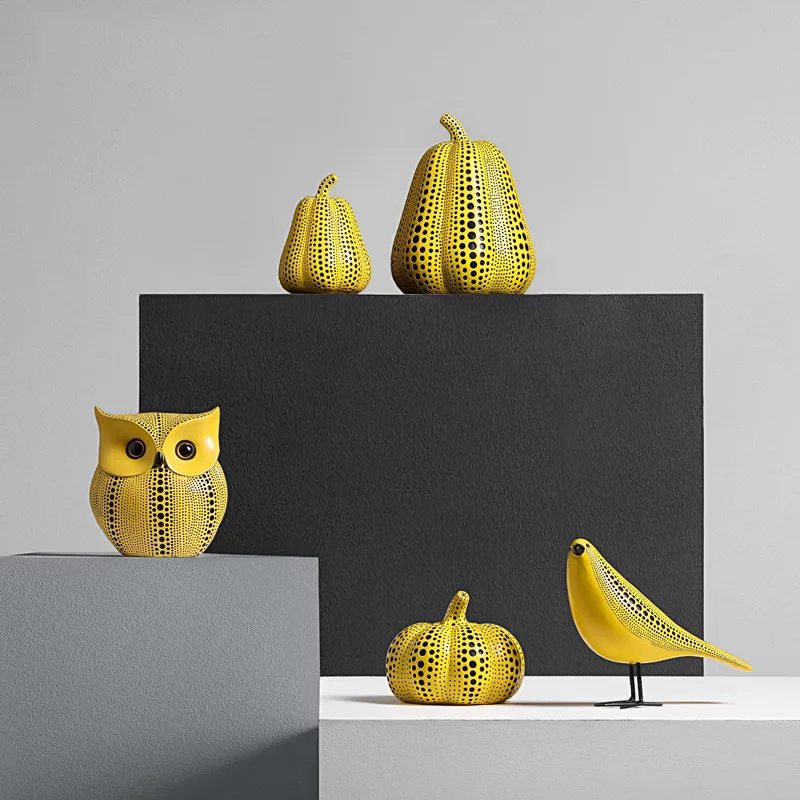 Polka Dot Pumpkin Resin Figurine Halloween Fall Tabletop Decor Modern Art Sculpture Home Living Room Entryway Shelf Decoration