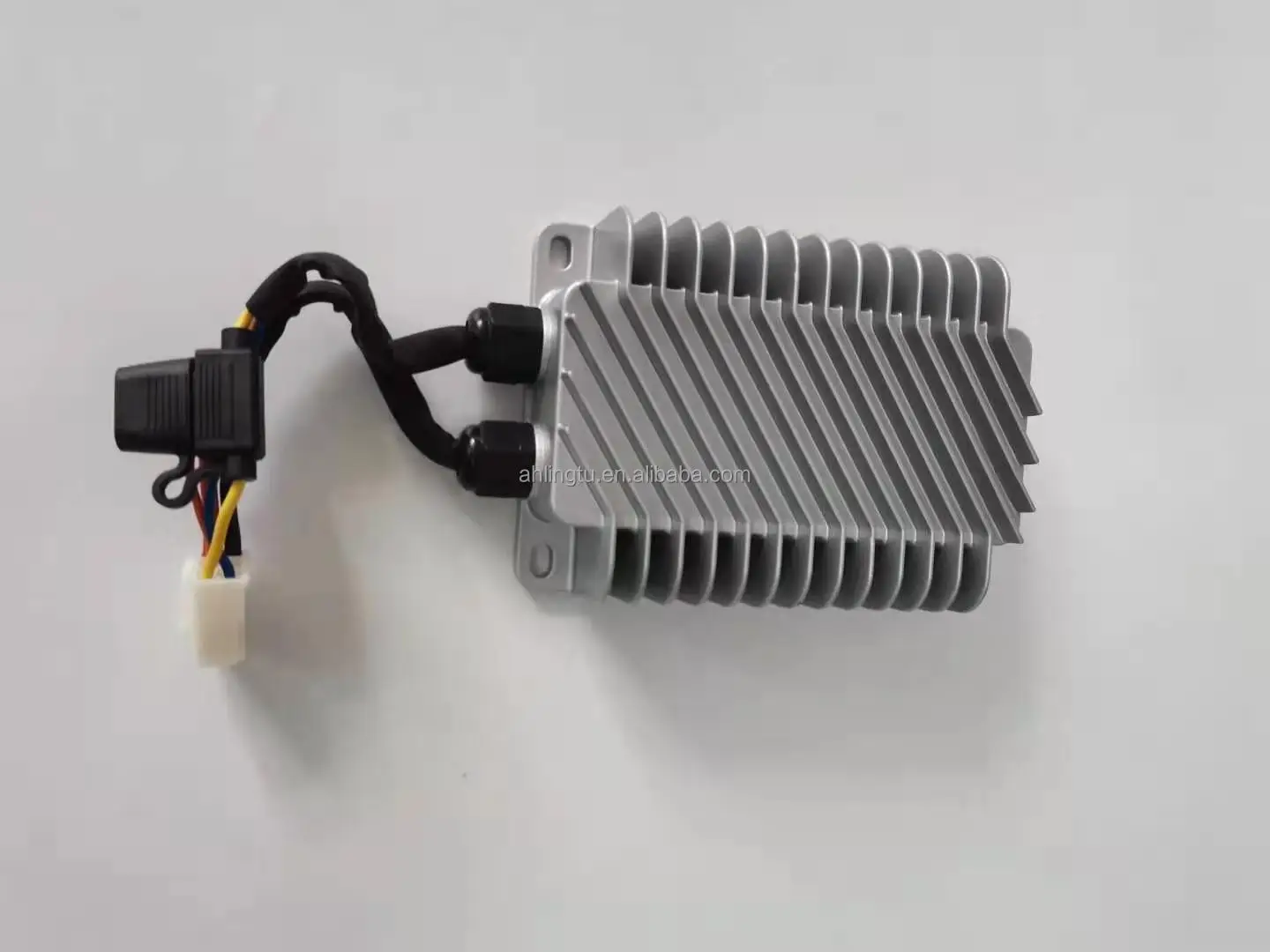 リチウム電池ゴルフカート用12v 24vコンバータ