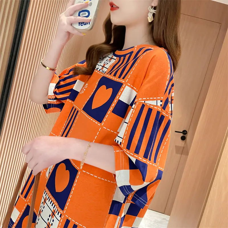 APIPEE Mid-length T-shirt Women's Spring Summer 2024 New Retro Western Style Loose Bottoming Shirt Ins Design Short-sleeved Top