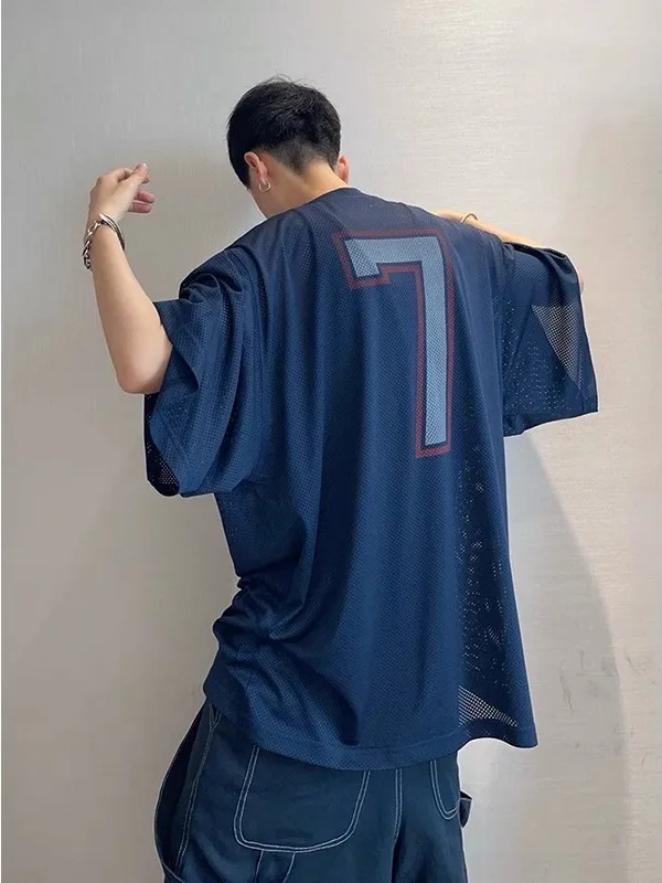 

Свободный крой, американский стиль, летняя новинка, большие размеры (до 300 фунтов), с вырезами, цифровая печать, футболка для молодых мужчин