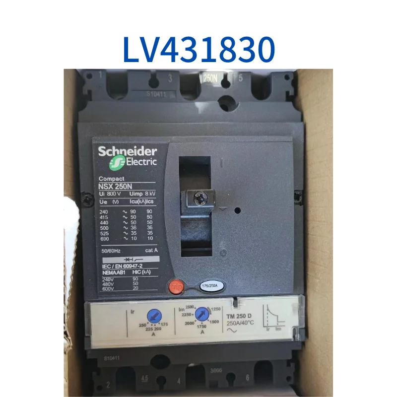 

Новый автоматический выключатель LV431830, быстрая доставка