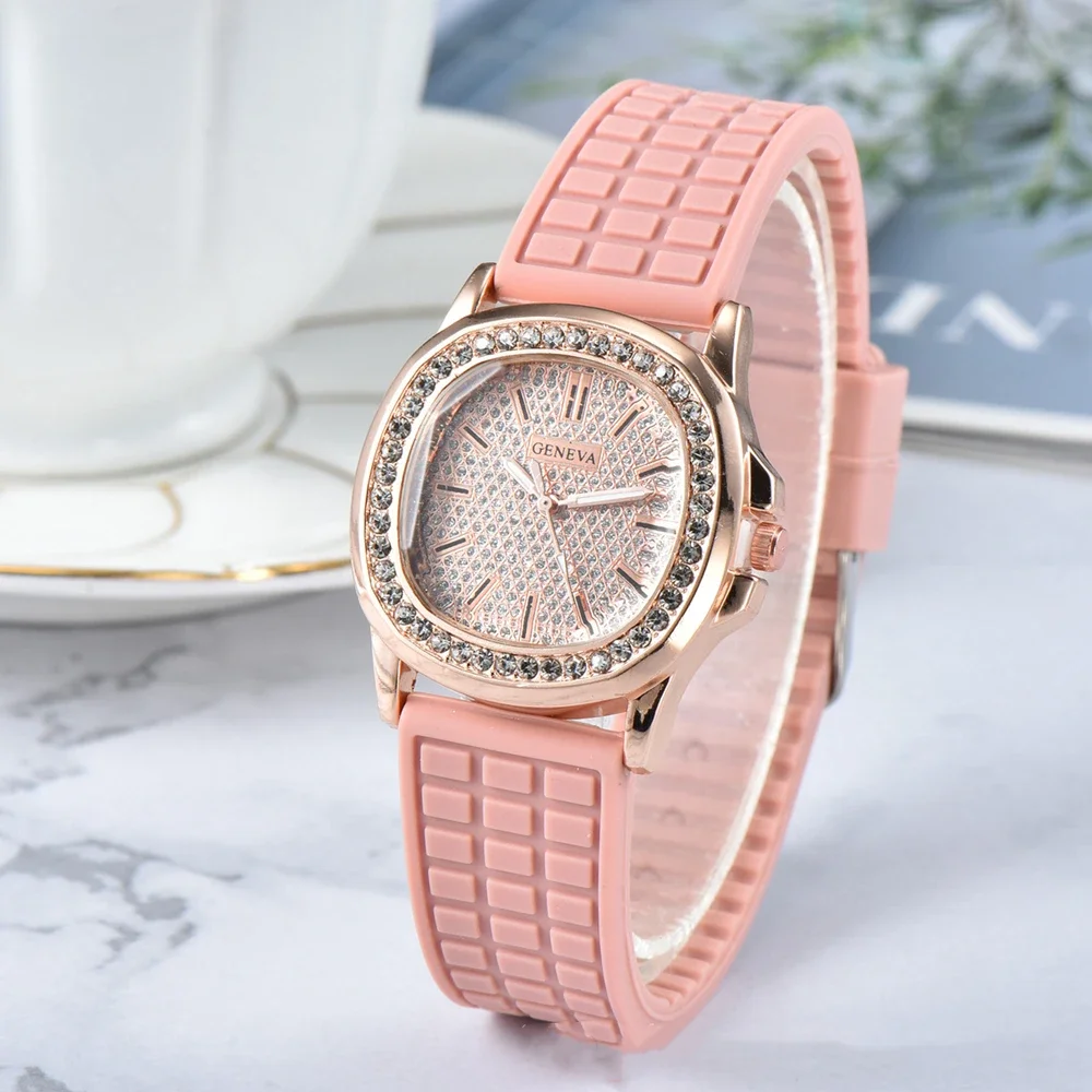 New Women's Simple Diamond Ring Lady Quartz Watch Light Luxury Silicone Strap Girl College Student Fashion Wristwatch