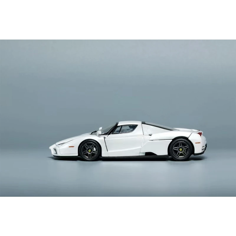 PreSale KING 1:64 Enzo Metal WHITE Openable Hood Diecast Diorama Car Model Collection Miniature Toys