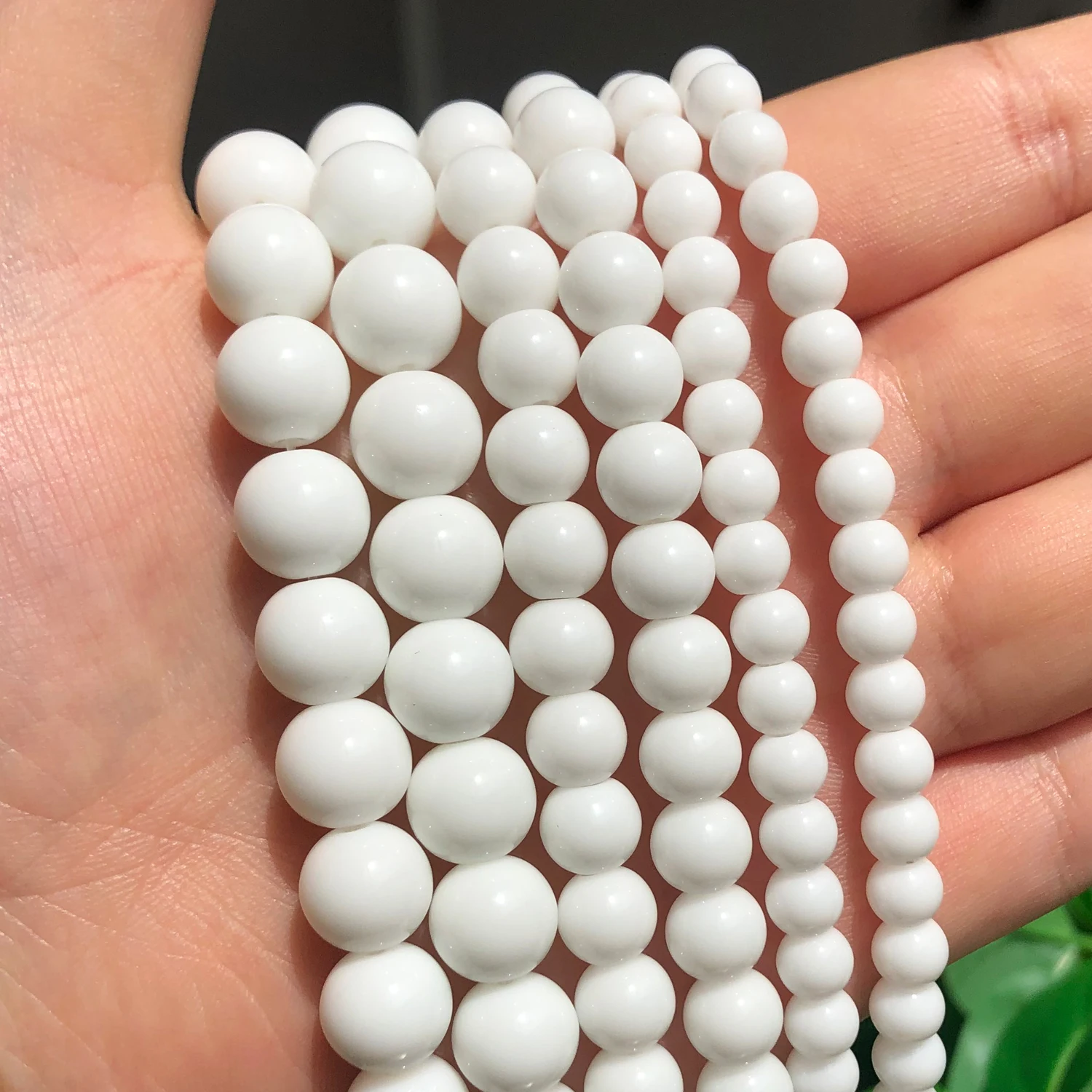 Wholesale Natural Tridacna Stone White Round Chalcedony Stone Loose Beads for Jewelry Making Diy Bracelet 4 6 8 10 12MM 15.5\