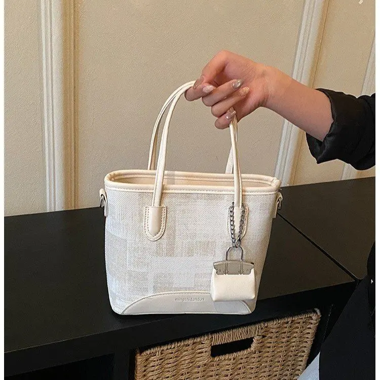 

2025 New Arrival Women's Commute Bag Vintage Pillow Design High-texture Shoulder Crossbody Handbag