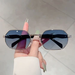 KAMMPT Vintage Fashion Zonnebril Mannen 2025, Nieuwe Gradiënt Casual Shades Vrouwen Luxe Merk Ontwerp Outdoor Decoratieve Zonnebril
