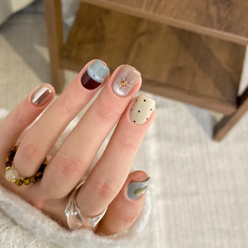 10Pcs Handmade Press-On Nails Frosty Blue and Caramel Two-Tone Star-Shaped Rhinestone Cat-Eye Fake Nails—Perfect for Girls