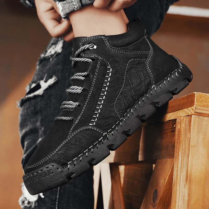 Brand's New Men's Leather Boots Fashionable Non Slip Soft Soled Mid Range Boots Autumn Comfortable Lace Up Retro High Top Shoes