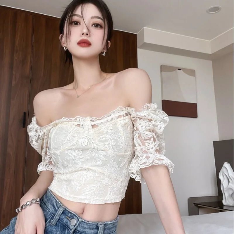 Embroidery Blouses Women Floral Vintage Puff Sleeve Temperament Summer Fashion Hotsweet Slim Crop Tops Female All-match Mature