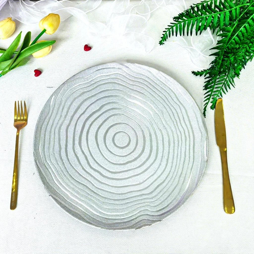 Decorative Wedding Charger Plate New Fashionable Export Model Electroplated Dinnerware for Special Occasion