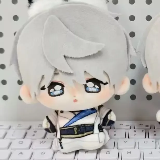 Oryginalna, autentyczna lalka bawełniana o wysokości 10 cm, wykonana przez fanów, z serii "Miłość i Głęboki Kosmos", jest bestsellerem.