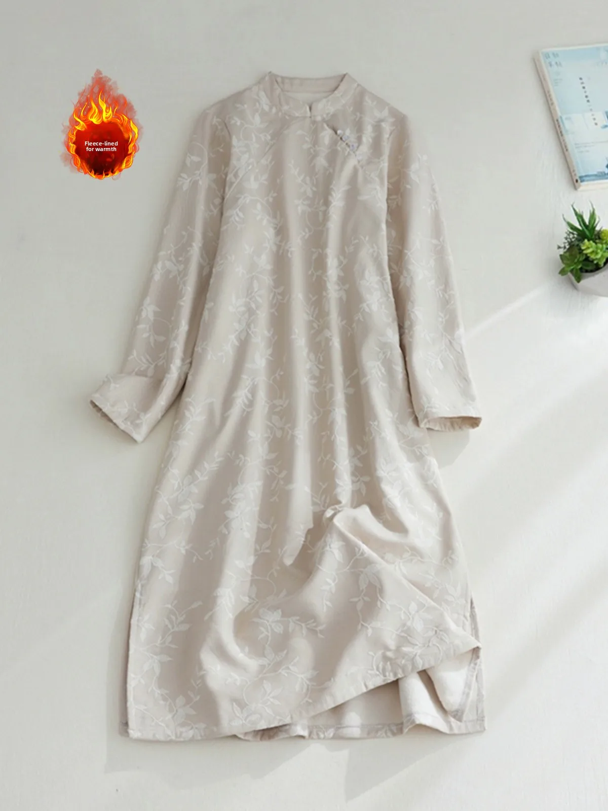 

Ретро китайская вышитая подкладка из хлопка и льна, длинная женская одежда большого размера, зимняя теплая одежда без шнуровки сбоку на пуговицах