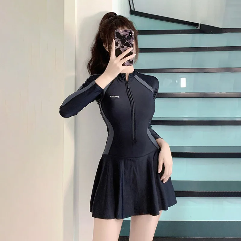 Traje de baño para mujer, conjunto de Bikini 2025, traje de baño fino de una pieza bonito y fresco, vestidos de playa para primavera, traje de protección solar de verano para niñas