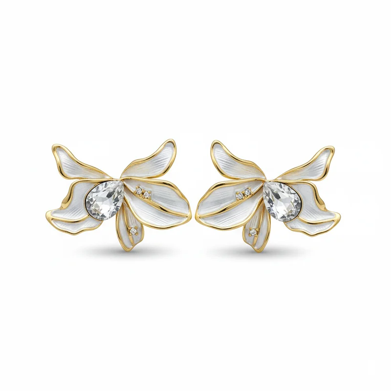 

MURMUR Vintage White Flower Stud Earrings Elegant Crystal Enamel Floral Gold Tone Jewelry