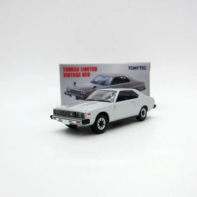 2101 Tomytec Tomica TLV 1/64 LV-N222a/b Nissan Skyline Hardtop 2000GT-EX Die-cast alloy car model collection display gift