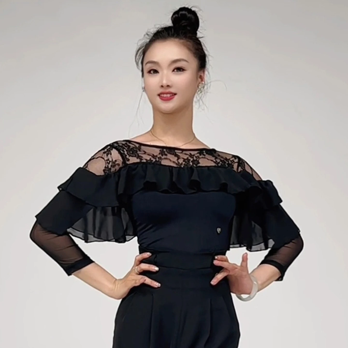 Top da ballo latino in pizzo nero Donna Tuta con volant Abbigliamento da pratica Valzer per adulti Abiti da ballo per sala da ballo Top da prestazione BL16457