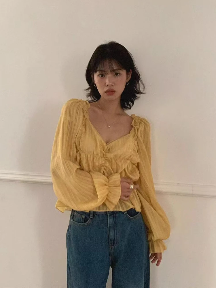 シックなVネックプリーツテクスチャルーズロングスリーブ薄手韓国風通勤ファションレディースプレミアム服秋の新作