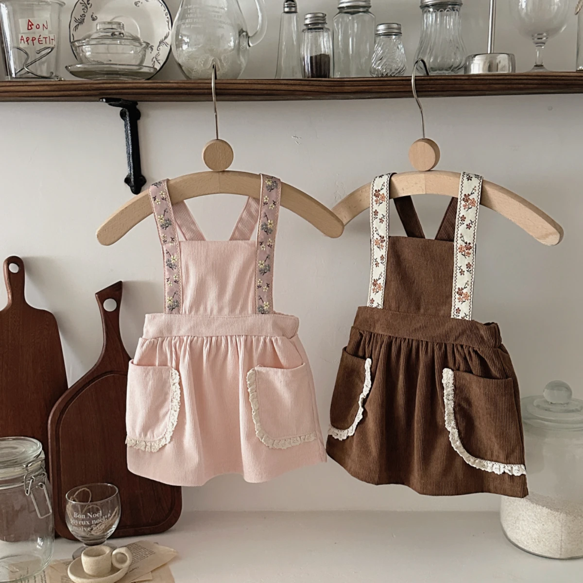 

Ins Girls Strap Dress Infant Baby Clothes Version Suspender Dress Autumn Flowers Embroidery Sleeveless A-line Infant Dresses