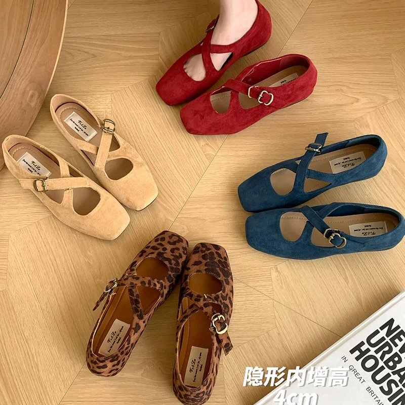 2024 Autumn Women Flat Shoes Fashion Low Wedge Hee Ladies Elegant Mary Jane Shoes Soft Heel Outdoor Dress Boat Shoes New Shoes