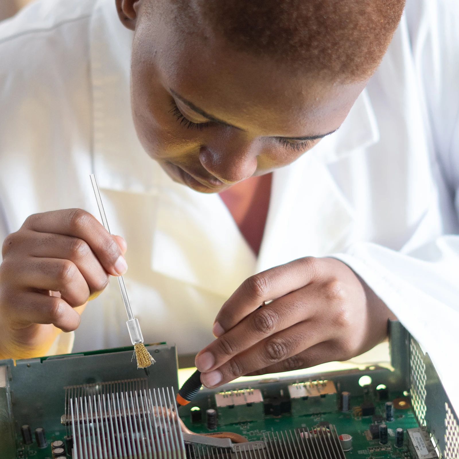 

1Set Wire Brush for Drill Attachment Electric Wire Wheel Rust Remover Metal Surface Cleaning Polishing Tool Metal Brush