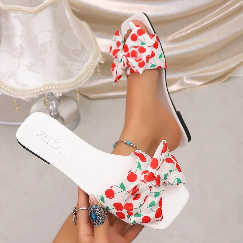 2026 New Trend Bow Decor Anti Slip Women's Slippers Summer Fashion Square Toe Casual Flat Bottom Women Shoes Шлепки Женские